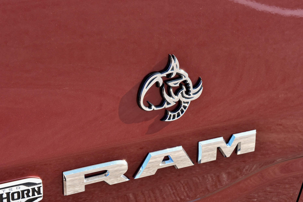 Chrome on Black Elephant Head Fender Left/Right Side Badge 3D Emblems Decal Stickers for Hellephant Challenger Charger TRX Silverado