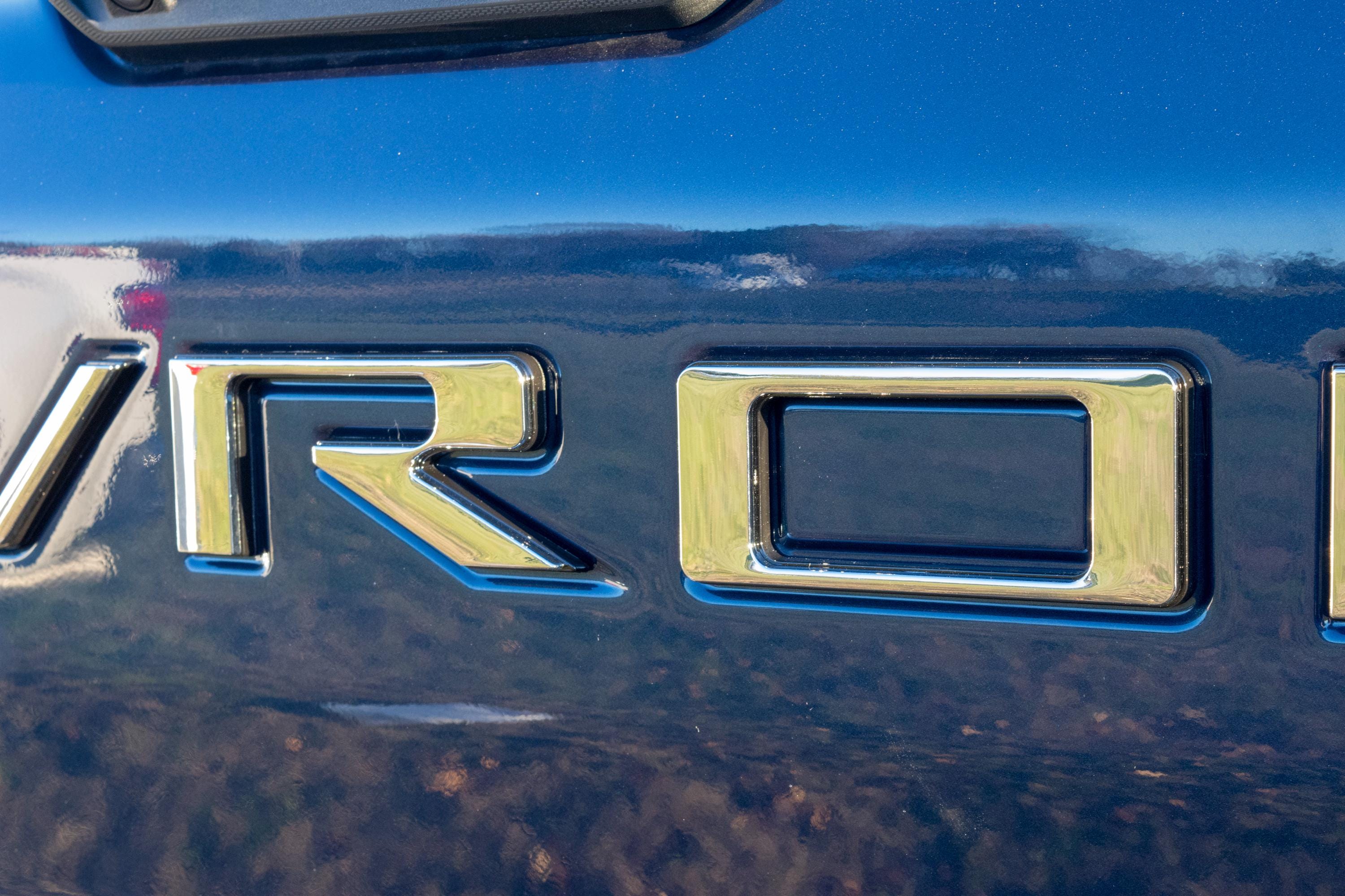 Chrome with Black outline Premium 3D Raised Coated Tailgate Letter Inserts Decals Fit With Chevrolet Silverado 2019-2025 Model